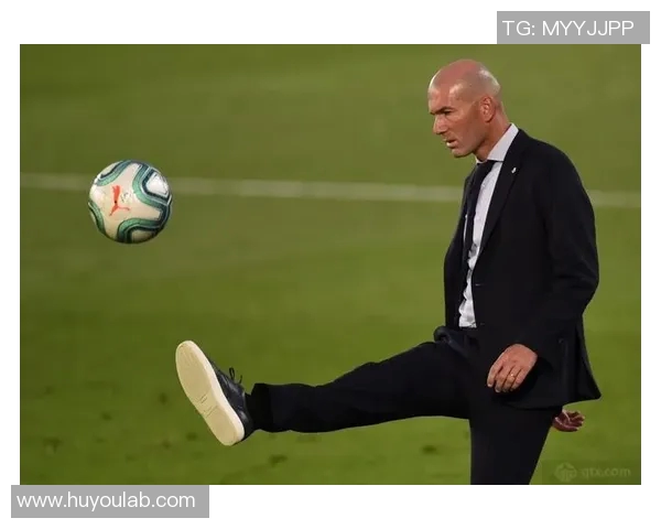 足球巨星挥洒激情瞬间精彩动作解析展现完美技术与力量的无穷魅力