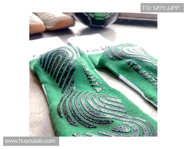 足球袜球星同款价格揭秘与购买指南让你轻松拥有专业装备 足球袜球星同款价格揭秘与购买指南让你轻松拥有专业装备