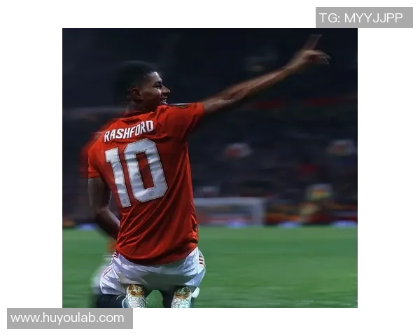 三位足球女星头像融合呈现强力女性魅力与运动精神的完美结合 三位足球女星头像融合呈现强力女性魅力与运动精神的完美结合